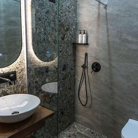 Hani Geshtenjave فندق Bucimas