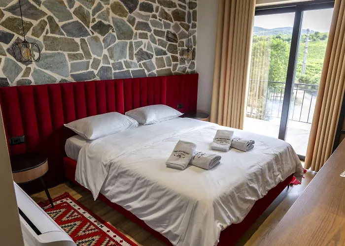 Hani Geshtenjave Hotel Bucimas