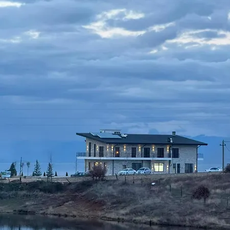 ホテル Hani Geshtenjave *