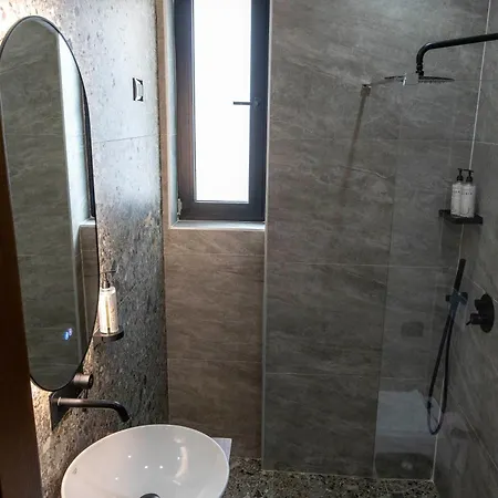 Hani Geshtenjave Pogradec
